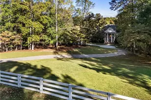 15385 Tullgean Dr, Alpharetta, GA 30004 - Photo 2