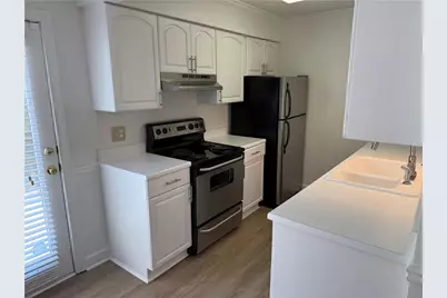 240 Triumph Drive NW, Atlanta, GA 30327 - Photo 4