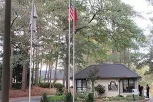 240 Triumph Dr NW, Atlanta, GA 30327 - Photo 32