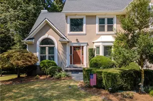 755 Amberton Close, Suwanee, GA 30024 - Photo 4