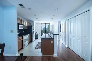 3040 Peachtree Rd NW, Atlanta, GA 30305 - Photo 4