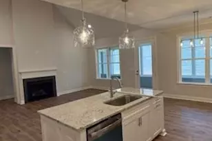 388 Maple View Dr, Carrollton, GA 30117 - Photo 2