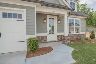 388 Maple View Dr, Carrollton, GA 30117 - Photo 2