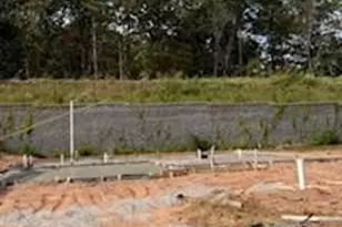 390 Maple View, Carrollton, GA 30117 - Photo 2