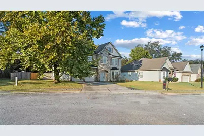 209 McEwen Court, Perry, GA 31069 - Photo 2