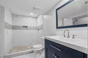 479 Larchmont Cir NW, Atlanta, GA 30318 - Photo 22