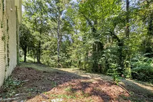 479 Larchmont Cir NW, Atlanta, GA 30318 - Photo 28