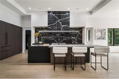 3293 Lenox Place NE, Atlanta, GA 30324 - Photo 8