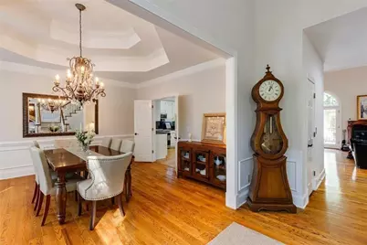 2010 Stonehedge Road, Roswell, GA 30075 - Photo 8