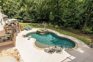 2010 Stonehedge Rd, Roswell, GA 30075 - Photo 38