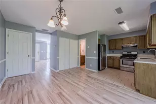 1028 Huntington Trce SE, Smyrna, GA 30082 - Photo 4