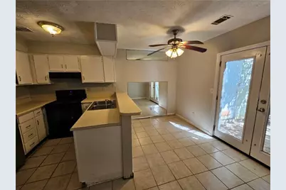 400 Prince Of Wales, Stone Mountain, GA 30083 - Photo 8