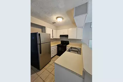 400 Prince Of Wales, Stone Mountain, GA 30083 - Photo 6