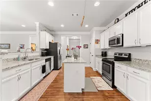 1557 Shadowstone Cir, Winder, GA 30680 - Photo 12