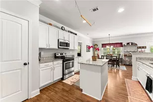 1557 Shadowstone Cir, Winder, GA 30680 - Photo 8