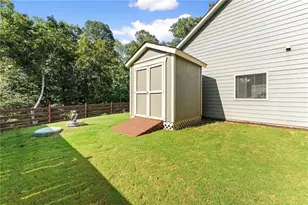 1557 Shadowstone Cir, Winder, GA 30680 - Photo 38