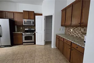 2275 Copper Trail Ln, Buford, GA 30519 - Photo 2