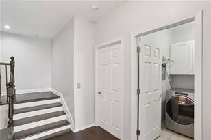 3334 Peachtree Rd NE, Atlanta, GA 30326 - Photo 32