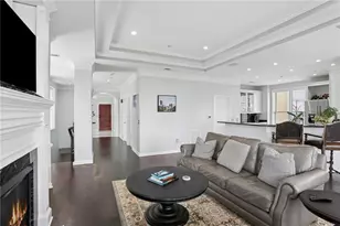 3334 Peachtree Rd NE, Atlanta, GA 30326 - Photo 10