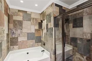 3334 Peachtree Rd NE, Atlanta, GA 30326 - Photo 10