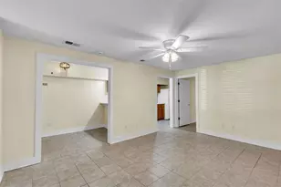 209 E Duffy St, Savannah, GA 31401 - Photo 32