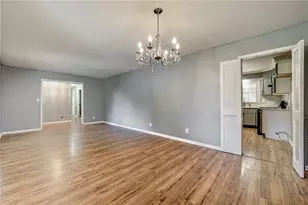 2393 Winshire Dr, Decatur, GA 30035 - Photo 8