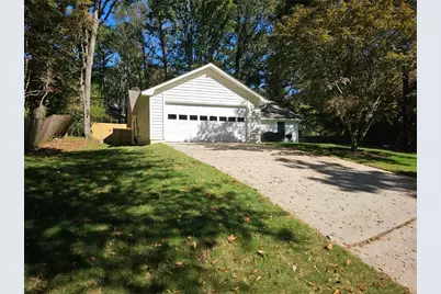 620 Lake Forest Court, Roswell, GA 30076 - Photo 4