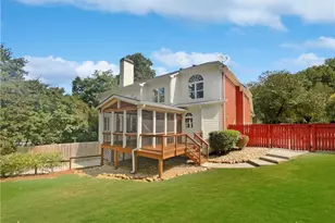 1900 Chattahoochee Run Dr, Suwanee, GA 30024 - Photo 8