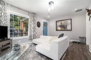 671 Center Hill Ave NW, Atlanta, GA 30318 - Photo 6