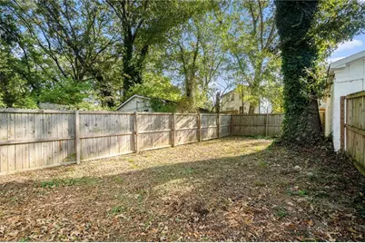 671 Center Hill Avenue NW, Atlanta, GA 30318 - Photo 20