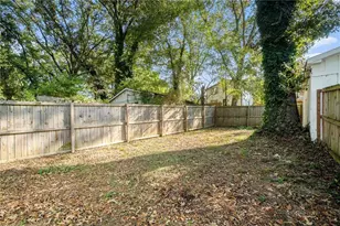 671 Center Hill Ave NW, Atlanta, GA 30318 - Photo 20