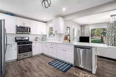 671 Center Hill Avenue NW, Atlanta, GA 30318 - Photo 8