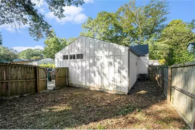 671 Center Hill Avenue NW, Atlanta, GA 30318 - Photo 22