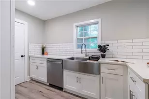 714 Emily Pl NW, Atlanta, GA 30318 - Photo 8