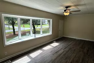 121 Hunt Dr NE, Calhoun, GA 30701 - Photo 4