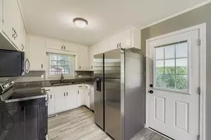 381 W Candler St, Winder, GA 30680 - Photo 12