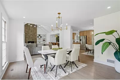 5786 Broxton Circle, Peachtree Corners, GA 30092 - Photo 4