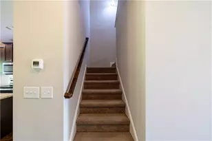 221 Winterset Cir, Hoschton, GA 30548 - Photo 10