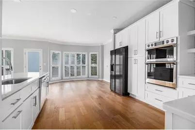 5510 Vicarage, Johns Creek, GA 30005 - Photo 12