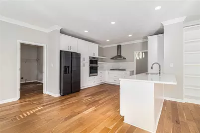 5510 Vicarage, Johns Creek, GA 30005 - Photo 8