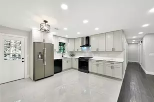 2555 Rexs Pl, Buford, GA 30519 - Photo 4