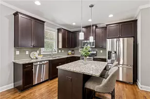 2199 Collins Ridge Dr NW, Atlanta, GA 30318 - Photo 10