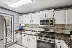 2808 Cumberland Ct SE, Smyrna, GA 30080 - Photo 6