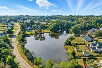 138 Hamilton Lake Drive, Lagrange, GA 30241 - Photo 2