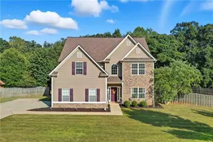 138 Hamilton Lake Dr, Lagrange, GA 30241 - Photo 1