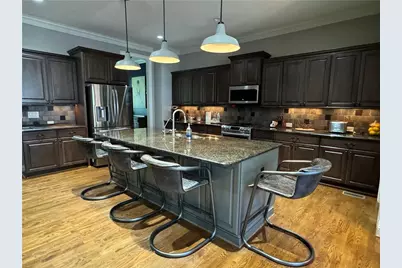 811 Park Manor Drive SE, Smyrna, GA 30082 - Photo 2