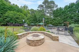 4135 Creekwood Dr, Cumming, GA 30041 - Photo 4