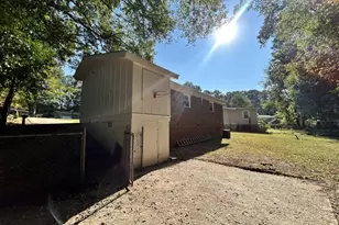 898 Verona Dr, Clarkston, GA 30021 - Photo 28