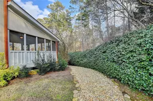 6709 Wooded Cove Ct, Flowery Branch, GA 30542 - Photo 4