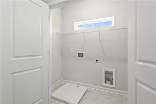 1969 Hollywood Rd NW, Atlanta, GA 30318 - Photo 28